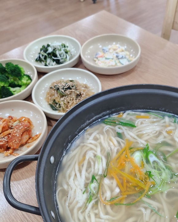 유성엄마큰손칼국수 이미지