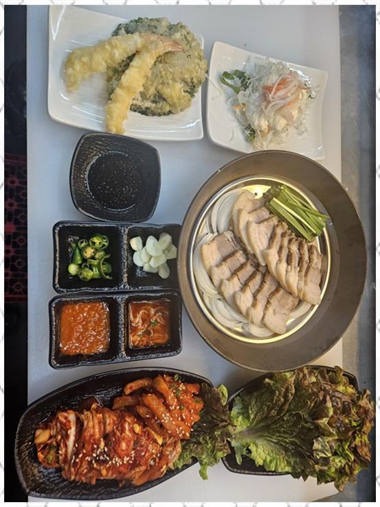 맛있는돈족발 이미지
