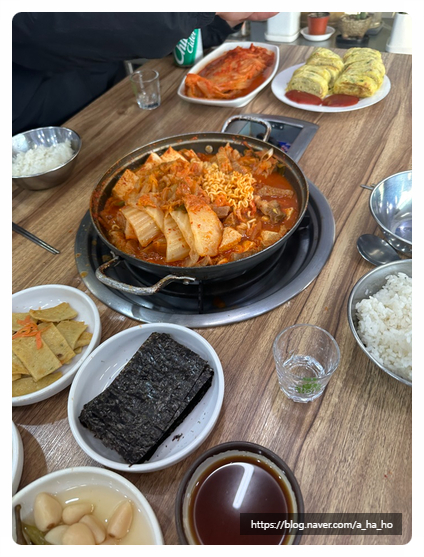 가야 생고기 김치찌개 이미지