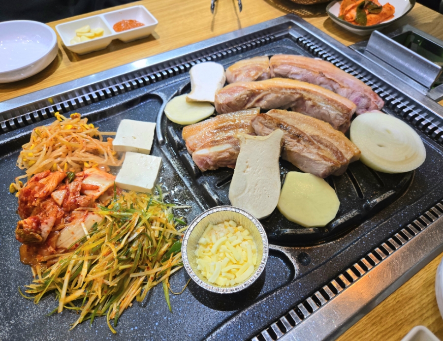 두리생고깃집 이미지