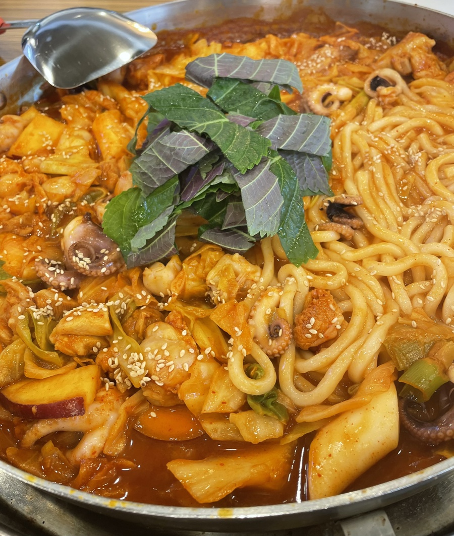 꽃피는 닭갈비 이미지