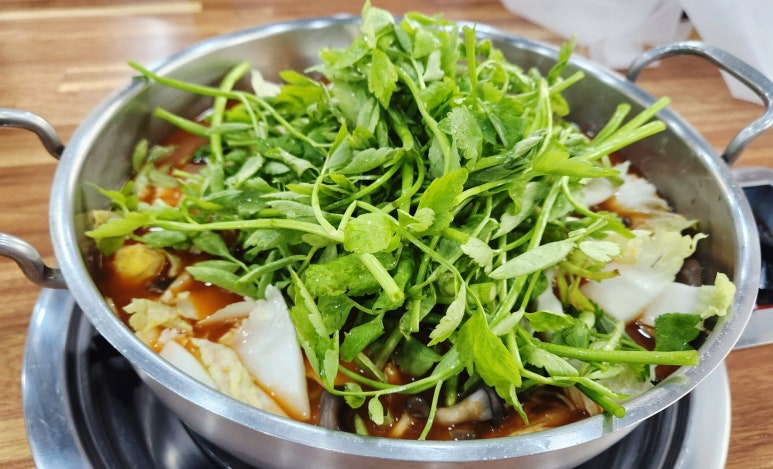 주남얼큰샤브칼국수 이미지