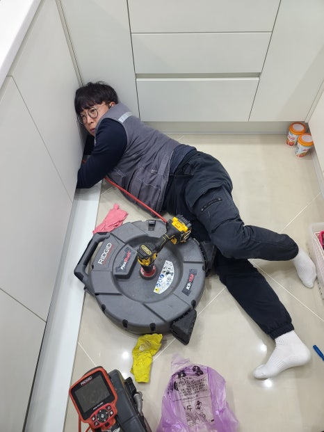 구미변기싱크대하수구뚫는업체금호설비 이미지