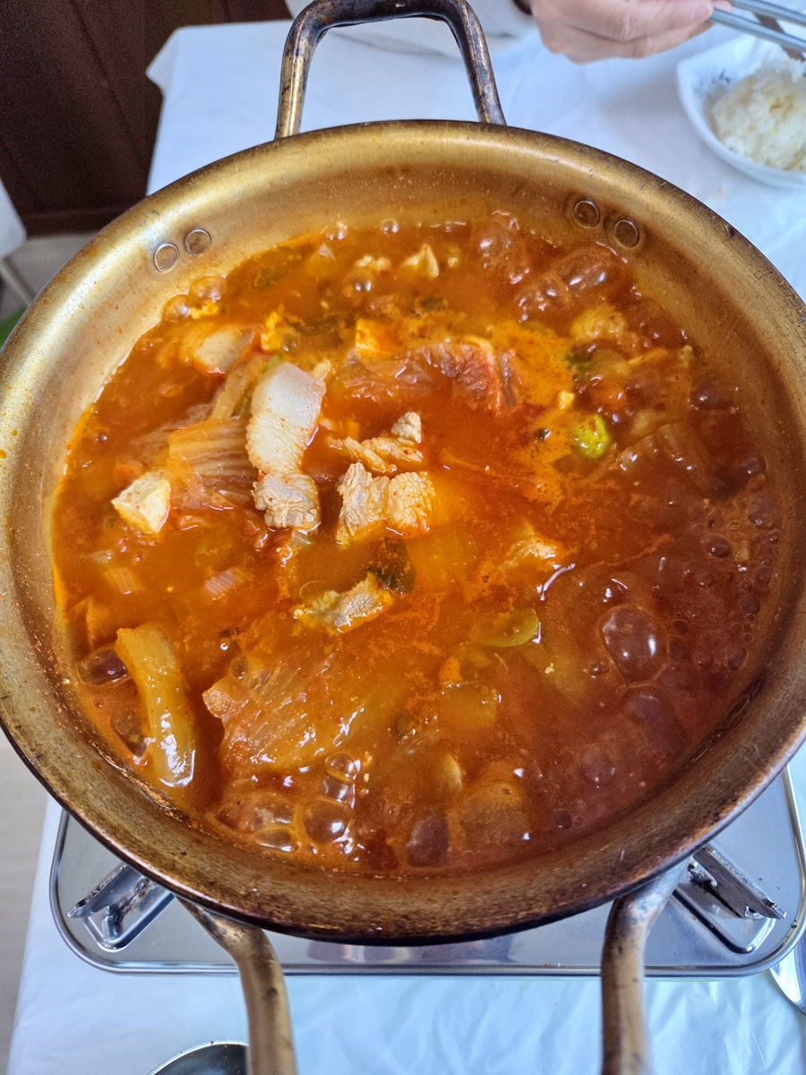 백합돼지김치찌개 이미지