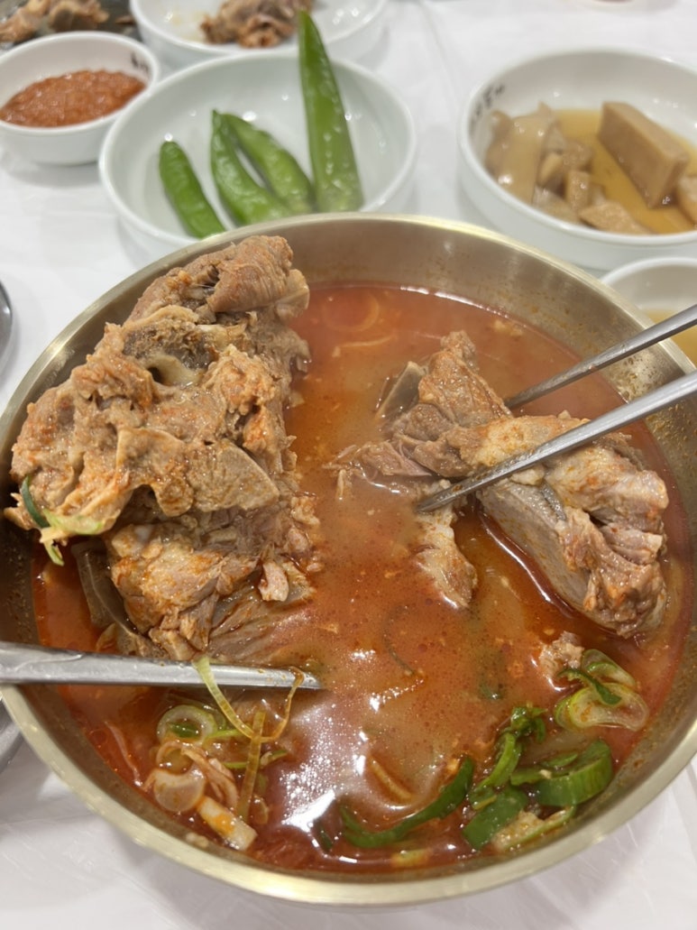 꽃돼지감자탕 이미지