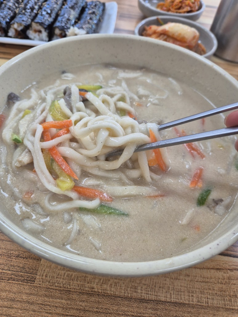 둥이네 칼국수 이미지