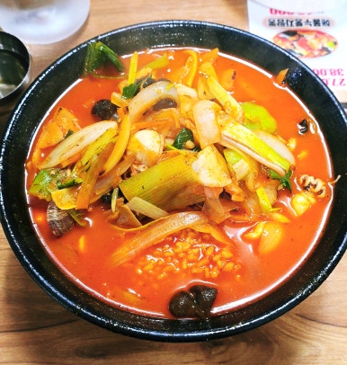 공아춘 이미지
