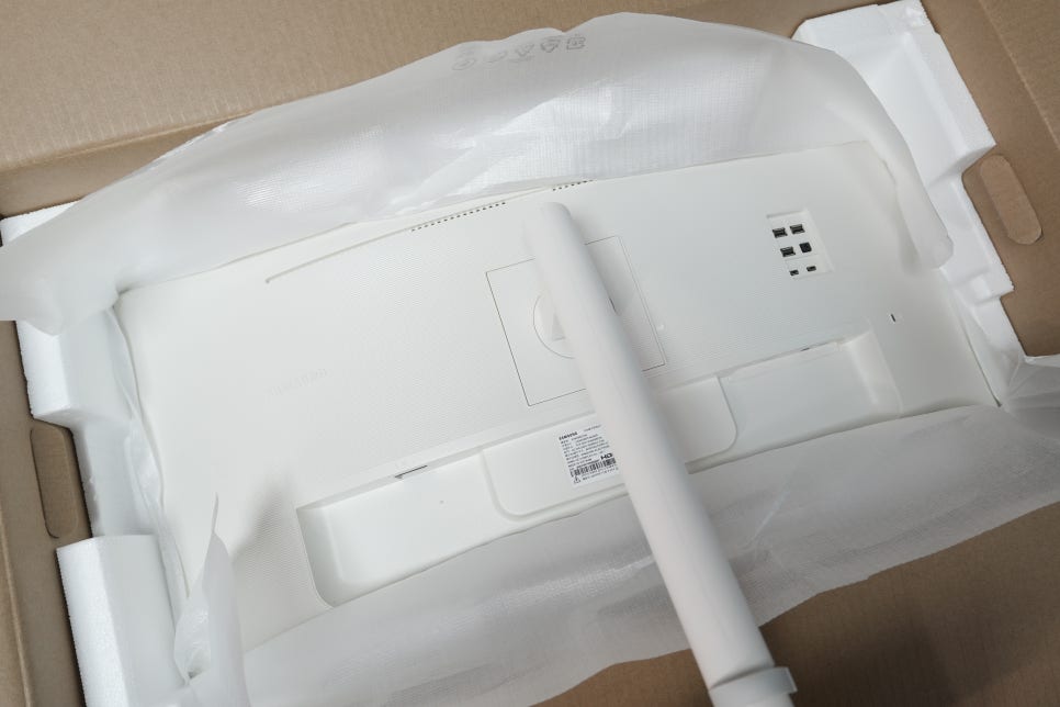 삼성 34인치 모니터  뷰피니티 S6 S34C650T '가성비 울트라와이드 썬더볼트 모니터 노트북과 듀얼모니터 활용 이미지 7