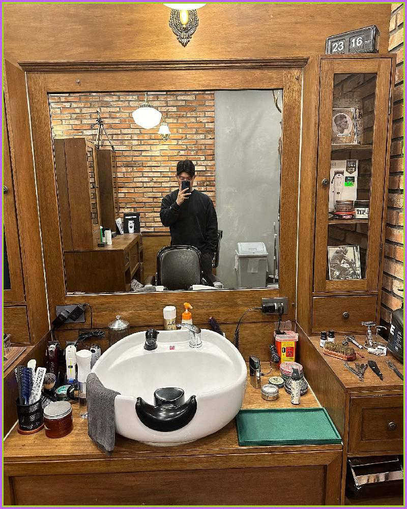 락우드바버샵 이미지
