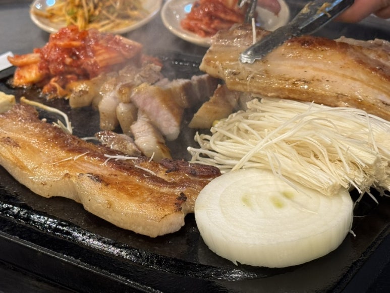 불타는돼지 이미지