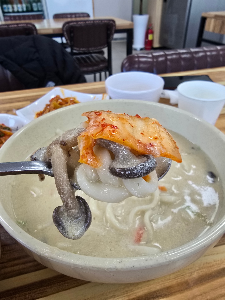 둥이네 칼국수 이미지