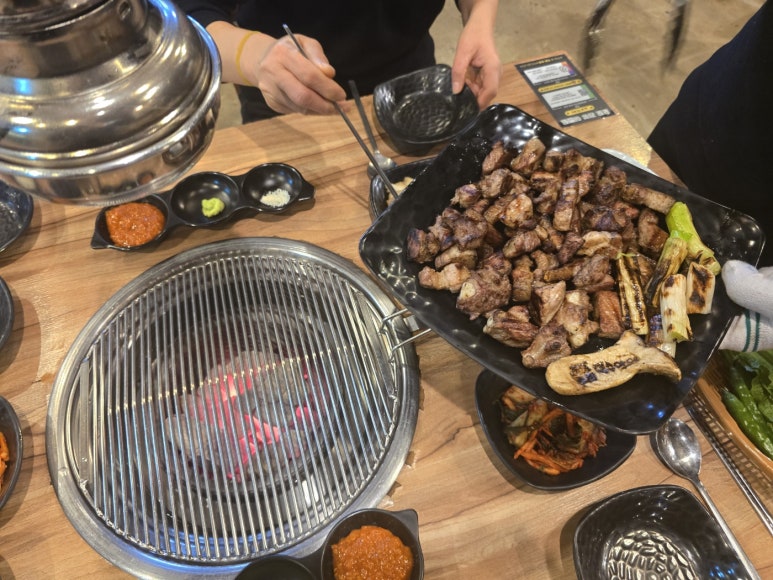 덕수아이흑돼지 이미지