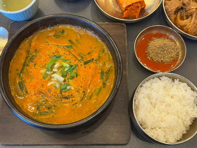 매월흑염소(산동교직영점) 이미지