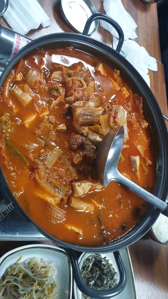 봄의마을식당 이미지