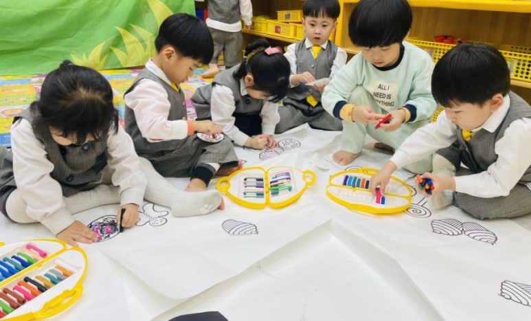 헨젤과 그레텔 어린이집 이미지