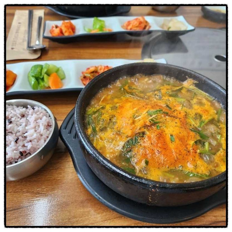 흑염소탕전문 이미지