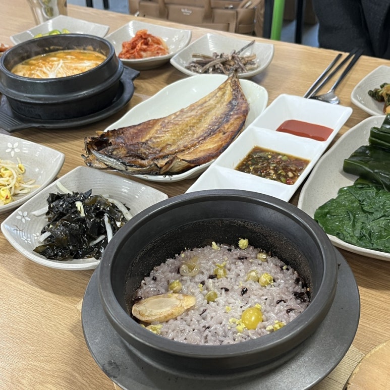 남도원조영양돌솥밥 이미지