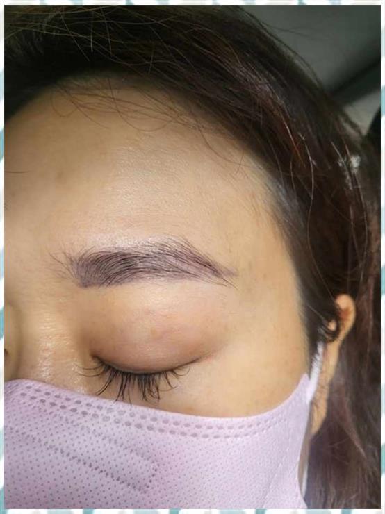 비비드 스킨 앤(&) 브로우 이미지
