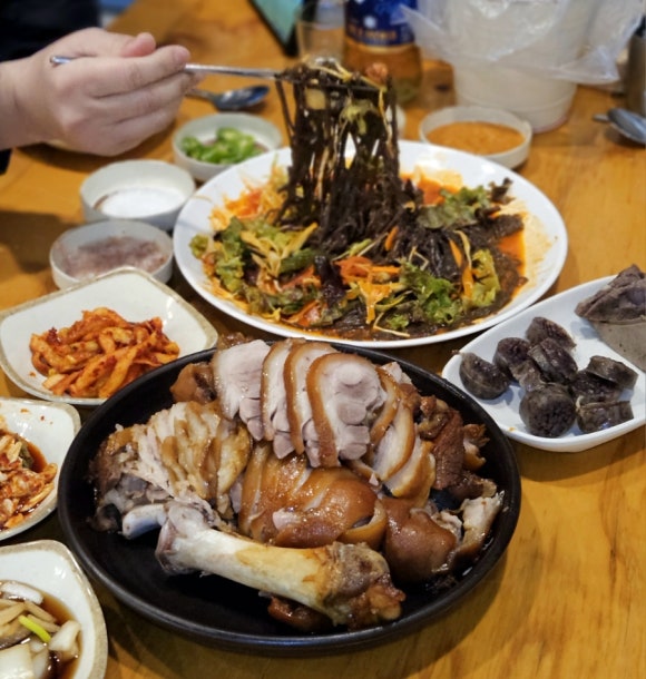 평화육남매왕족발 이미지