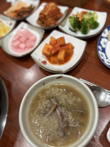 올능이능이버섯백숙 이미지