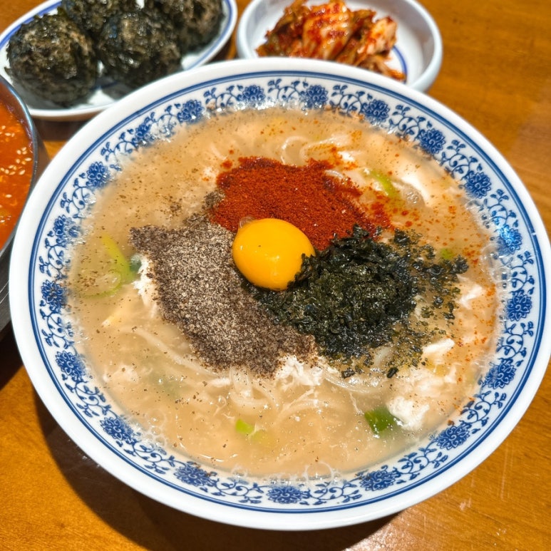 1984그수육집칼국수부산전포점 이미지