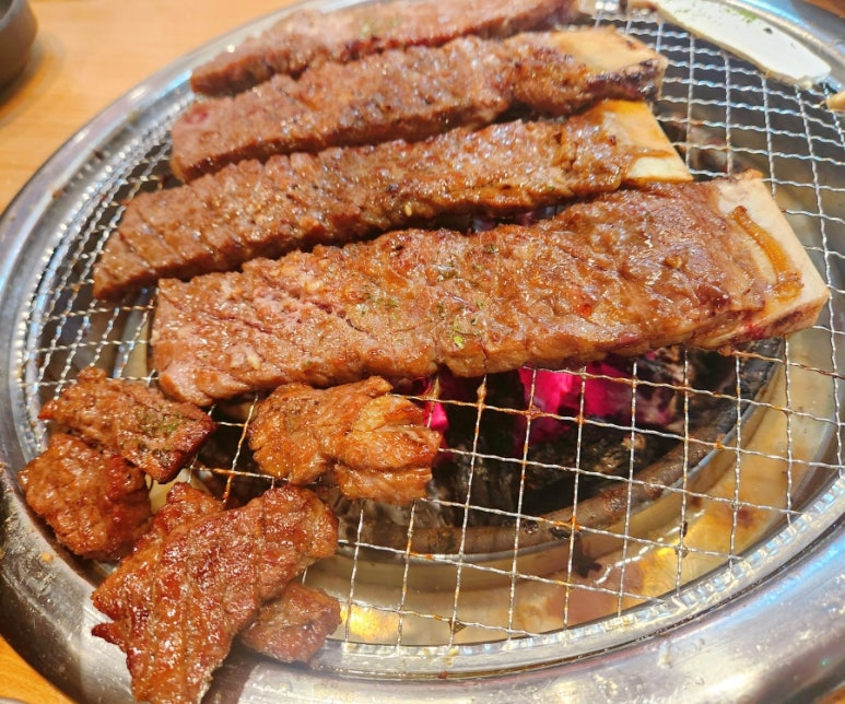 백년식당화로구이 이미지
