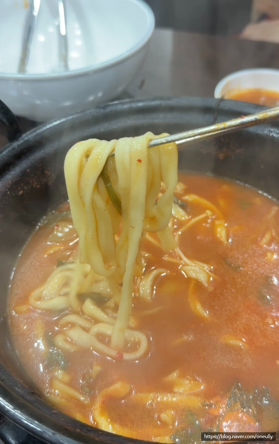 고수경샤브칼국수 이미지