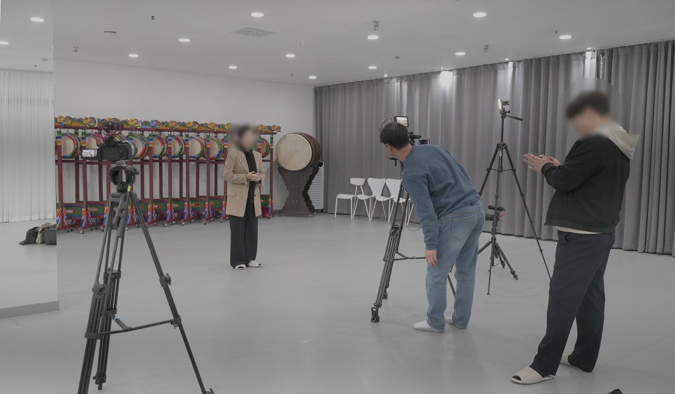 열두달필름 이미지