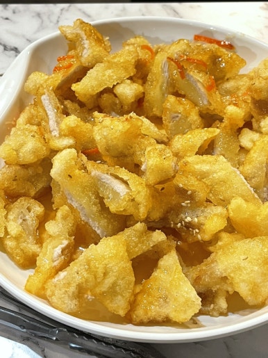 순한양꼬치양다리걸쳐 이미지