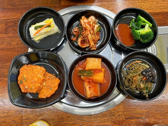 윤가네식당 이미지