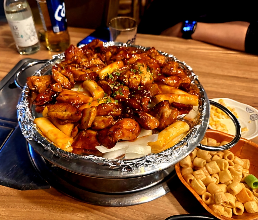 훌랄라치킨 이미지