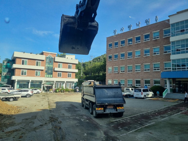 포크레인 이미지