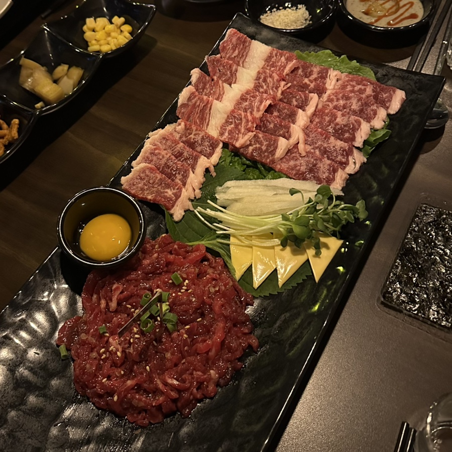 육회 밤바다 이미지