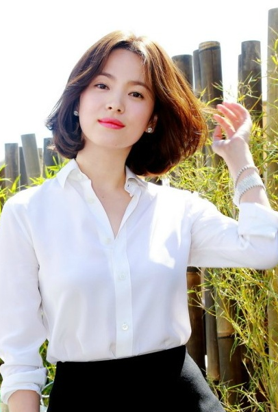단발머리 이미지