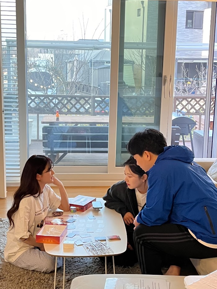 투엘브쓰포레스트 이미지