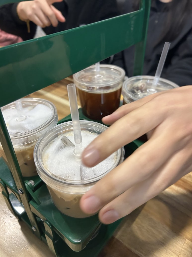 캠프보드카페 이미지