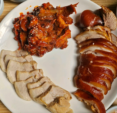 우현족발 이미지