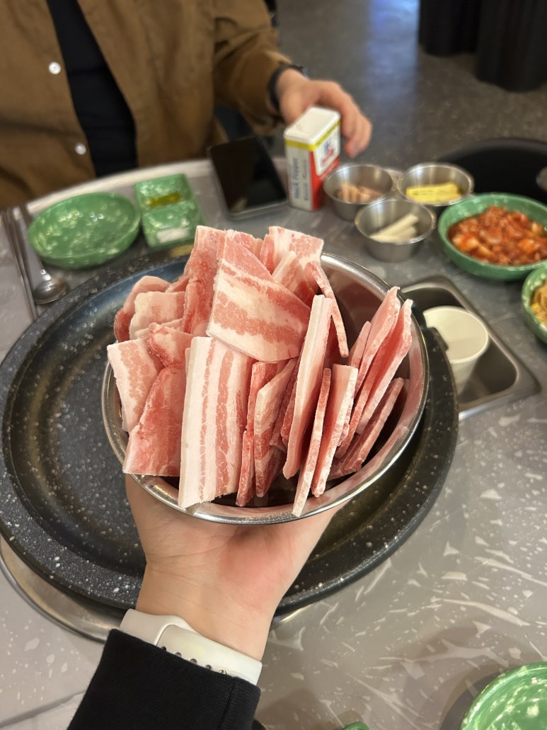 목이네 냉삼집 이미지