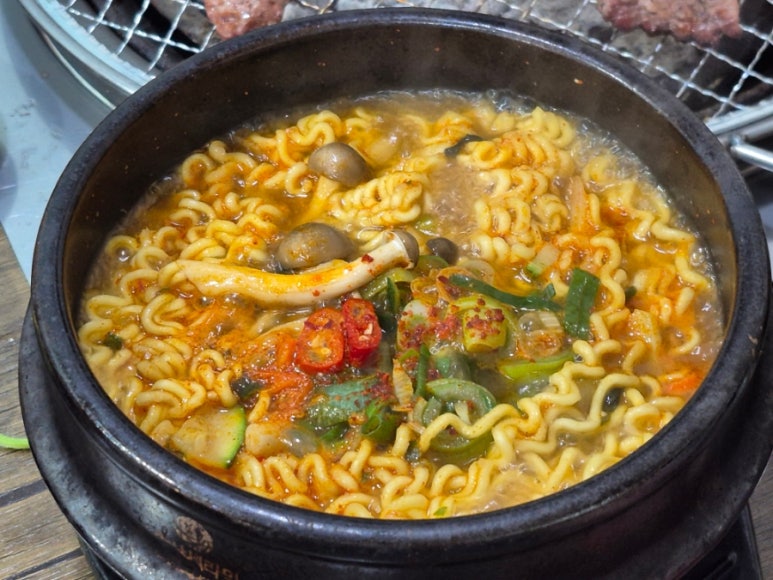 밀양초지일관 이미지