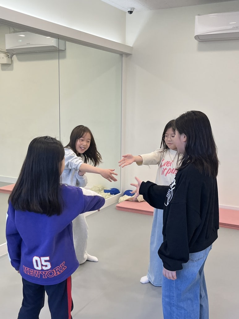 레브무용학원 이미지