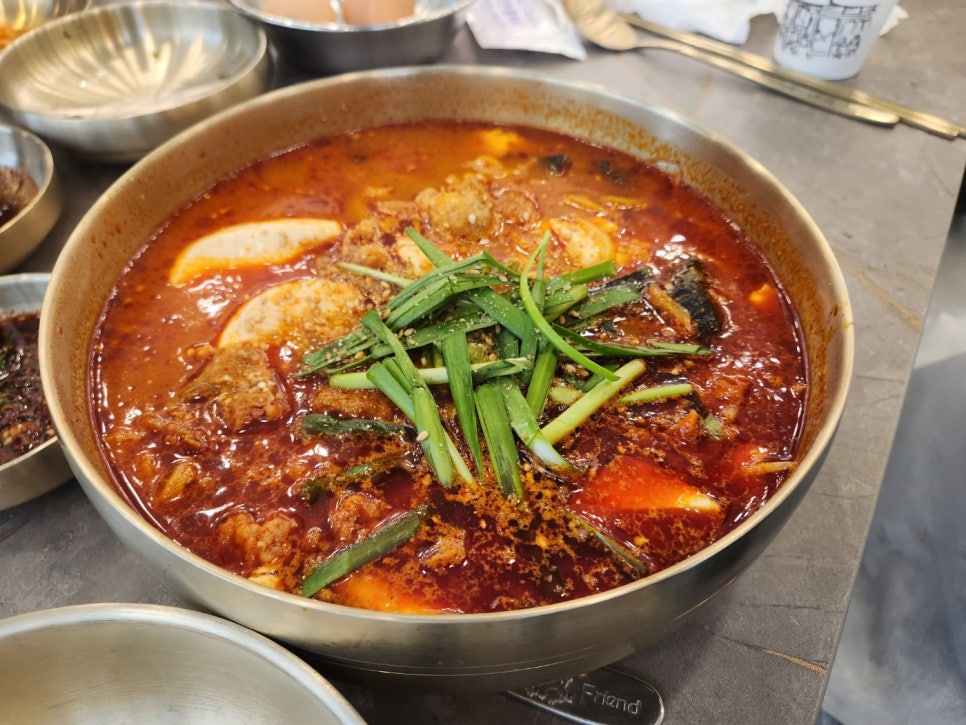 완뚝순두부 이미지