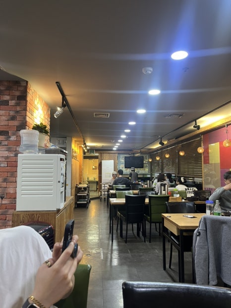 산아래보쌈，칼국수 이미지