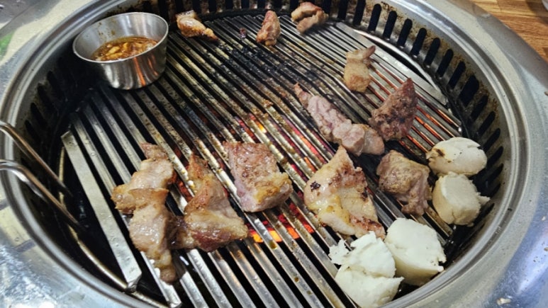 꿀꿀이농장 이미지