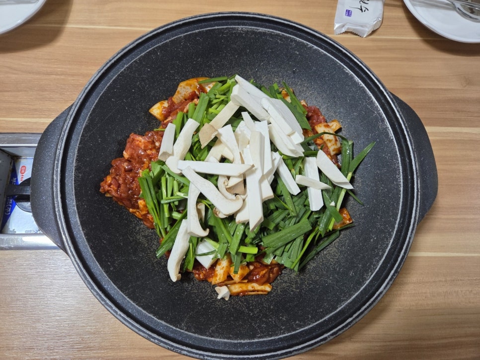 삼백년누룽지백숙 이미지