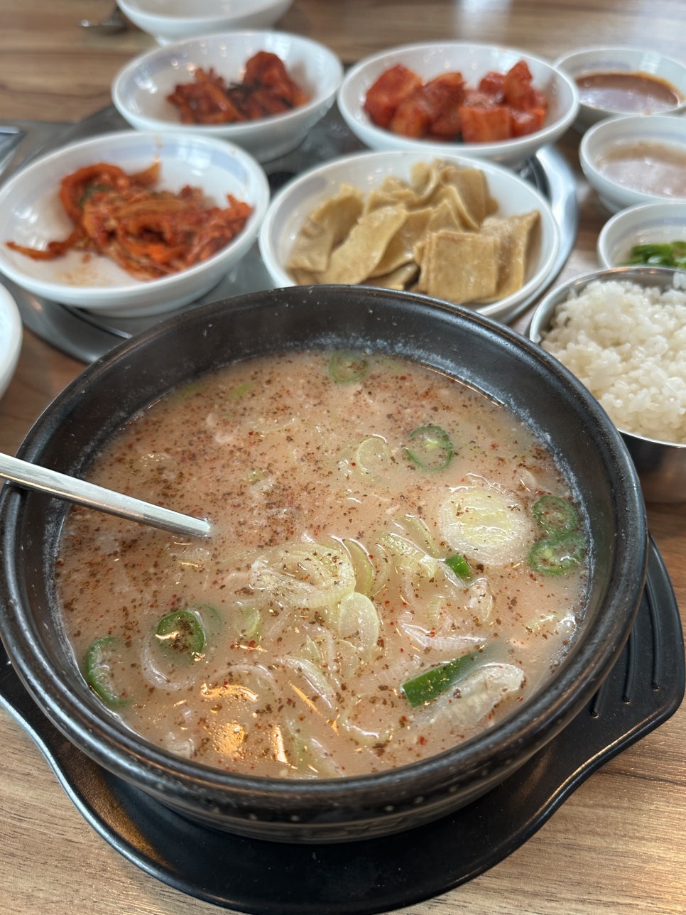 서산수육국밥앤돈까스 성연점 이미지