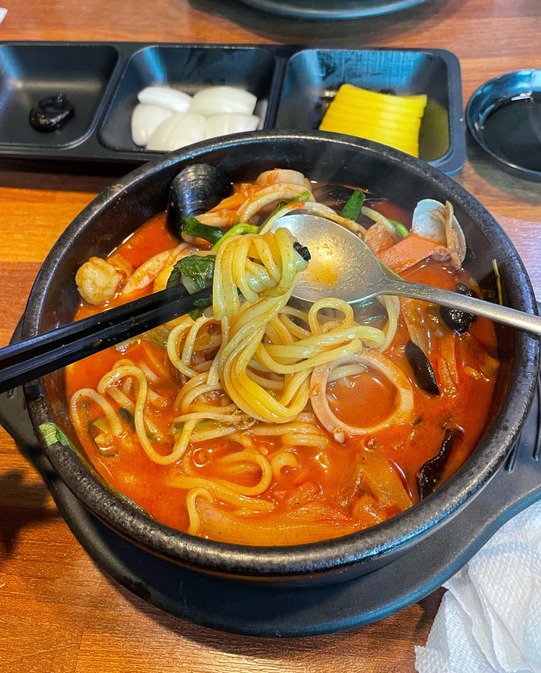 뚝배기짬뽕패밀리 이미지
