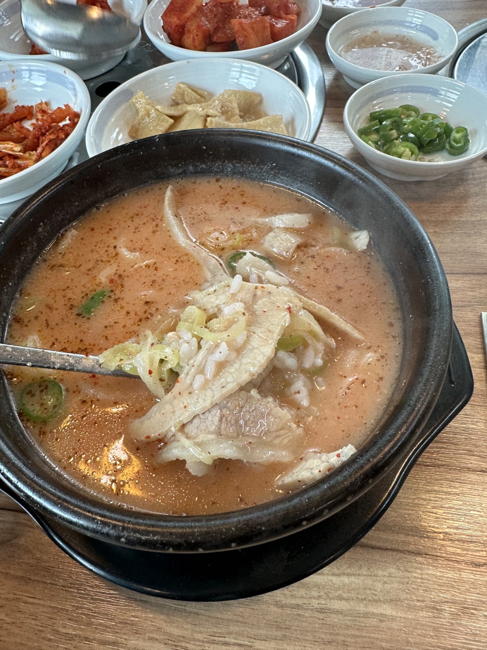 서산수육국밥앤돈까스 성연점 이미지