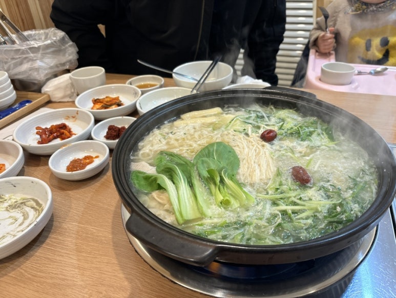 닭한마리영양탕 이미지