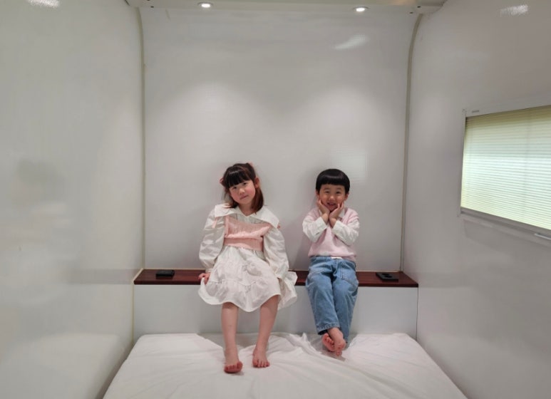 더세븐테이블 이미지