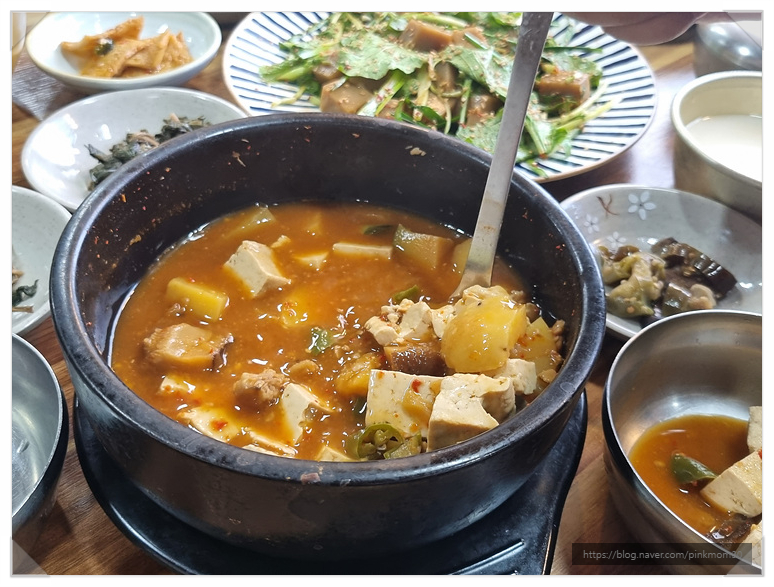 봄이 식당 이미지